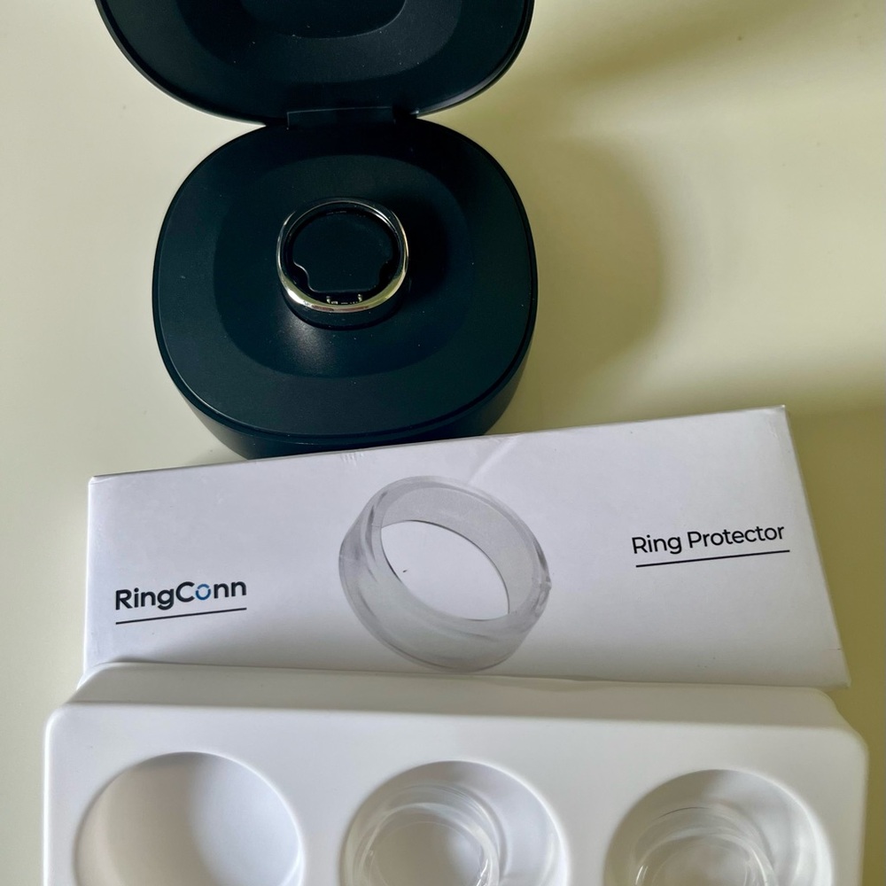 RingConn Smart Ring in Black and Silver — Sleek Health Wearable